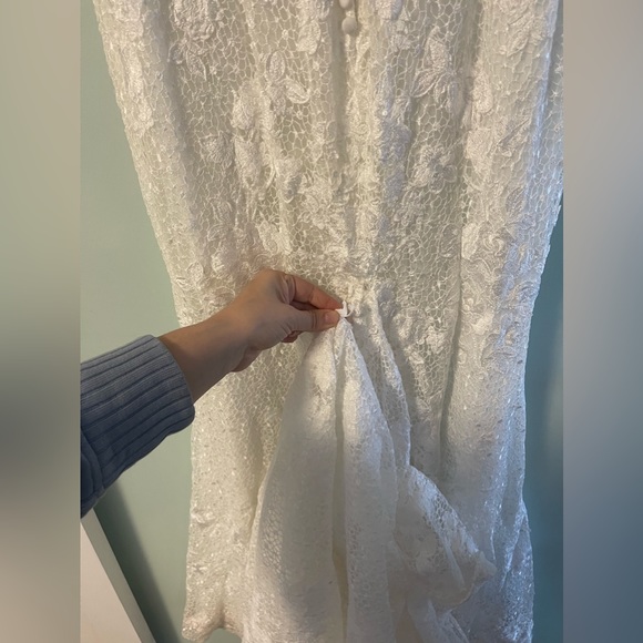 Essense of Australia Wedding Dress - Picture 7 of 17